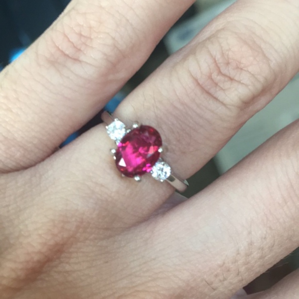 ❤️Gorgeous pink sapphire & White CZ  ring